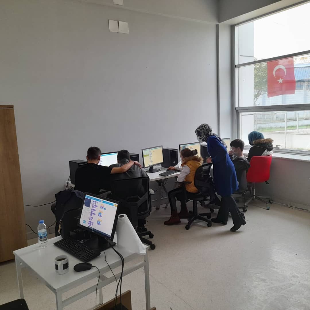 GSB_TermeGM's tweet photo. Haftasonu Merkezimizde eğlenceli  vakit geçiriyoruz.🥰😍
#termegenclikmerkezi

@kasapoglu 
@sinanaksu 
@topogluemre 
@Karkincam 
@tuncayulusan 
@ikasapoglu55 https://t.co/gZJMr15tEZ