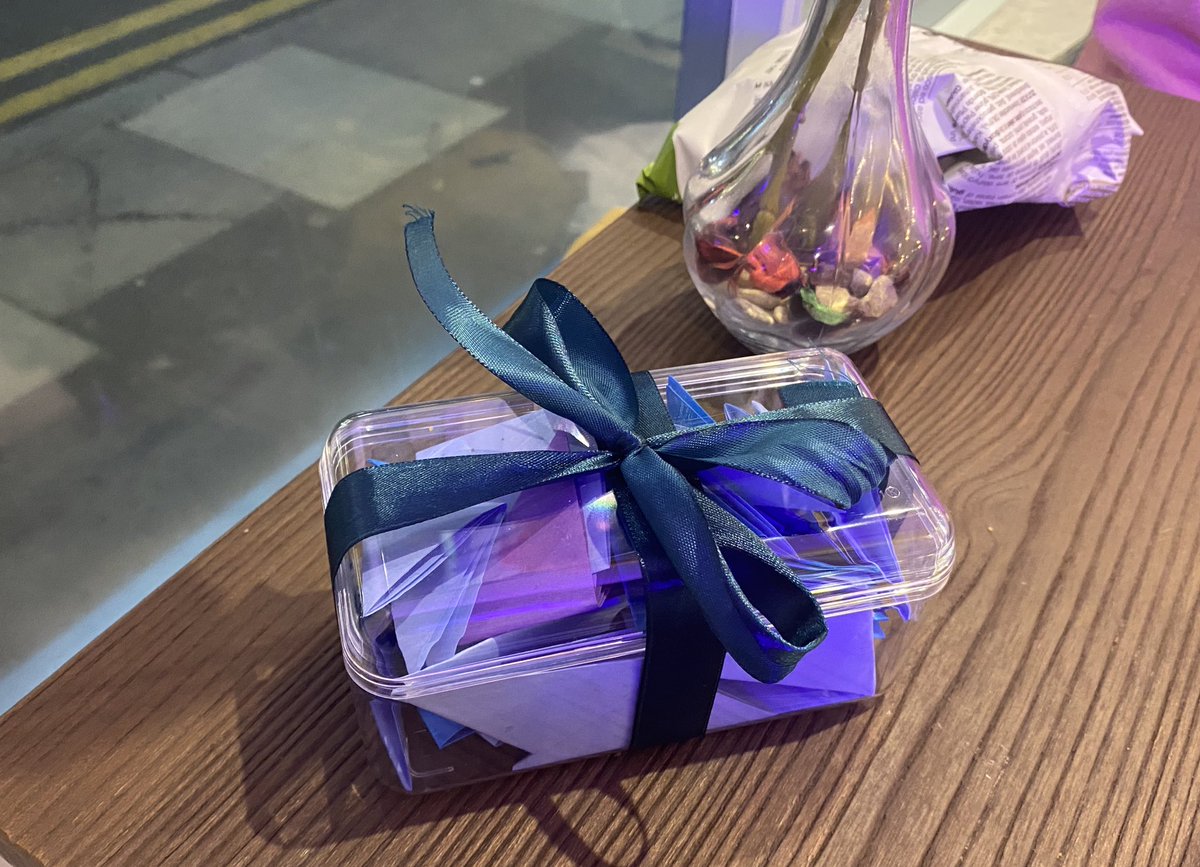 heynibras's tweet photo. A friend made me a breakup gift - handwritten notes from her and other friends sharing what they love about and see in me.

One of the most touching, loving gifts I’ve ever received 🥺😭♥️ https://t.co/dl8Z3qeHL4
