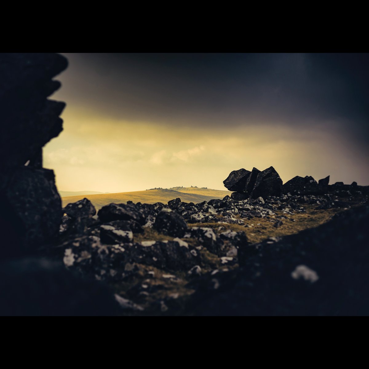 GlavindStrachan's tweet photo. #Dartmoor #Photos from my #2022Calendar April - #whitetor May - #DeadLake June - #OkeTor 🥰 #DartmoorPhotography #DartmoorPhotographer 📷 https://t.co/sUDDpbwQeD https://t.co/N1fOmVslg9