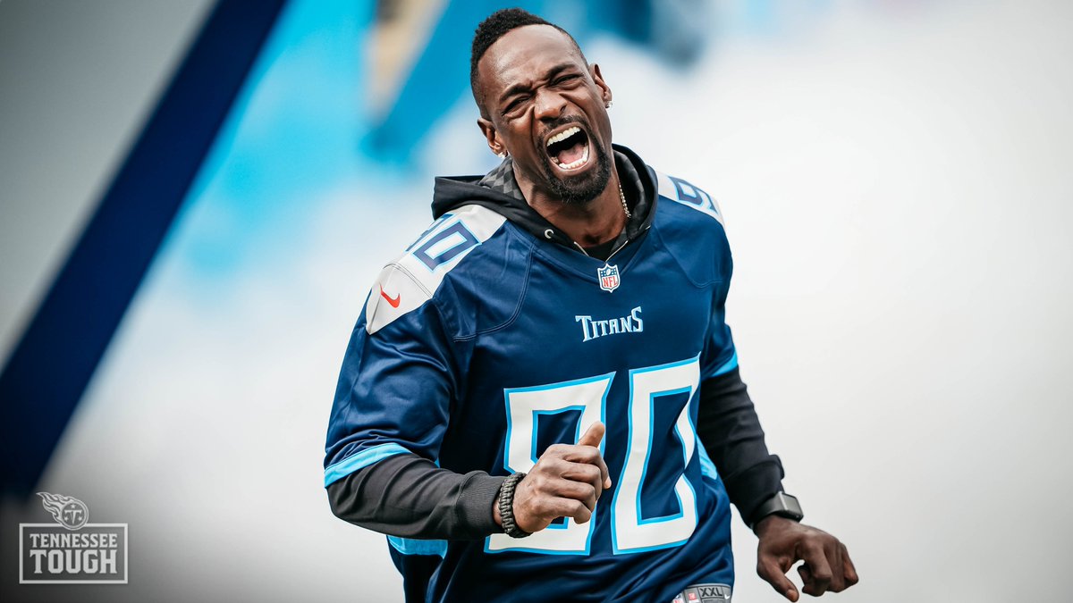 Titans's tweet photo. THE FREAK! @JevonKearse https://t.co/CpAFypn7SH