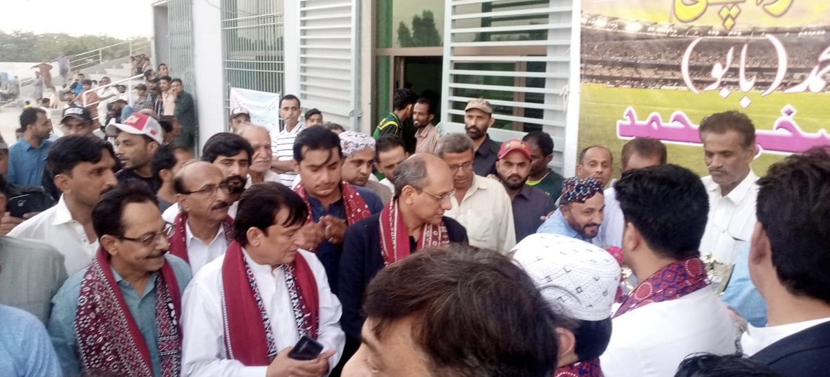 Munirkhattak's tweet photo. اولڈ گولیمار فٹبال گراؤنڈ کا افتتاح ، کراچی ڈویژن کے صدر صوبائی وزیر سید غنی ، وزیر کچی آبادی و ڈسٹرکٹ ویسٹ کےصدرلیاقت اسكانی ،جنرل سیکریٹری علی احمد ، PRS  کراچی عابد ستی ،CM سندھ  کے اسپیشل اسسٹنٹ  آصف خان اور میں
@BBhuttoZardari @Liaquataskani1 @aliahmed_ppp @Abidsattippp https://t.co/FzLPJ8kIuf
