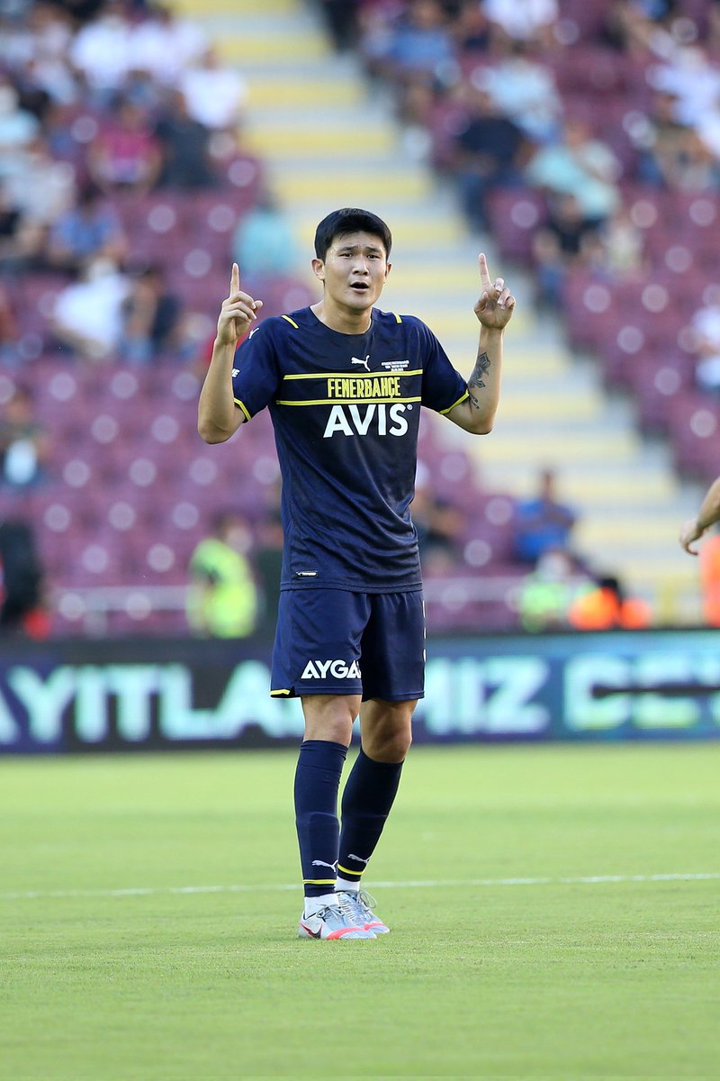 Kim Min Jea bu adamı nereden buldunuz? Kim buldu? 🧐😳👏👏👏✨✨✨  #Fenerbahce