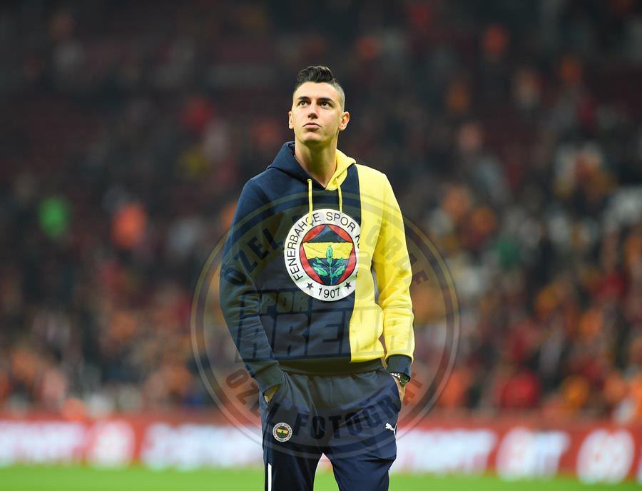 ilteriss07's tweet photo. Berke rüyada gibiyim diyor, valla ben de öyle. 
#Fenerbahce https://t.co/C0d8zsJaEE