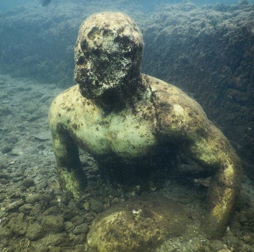 El Mediterráneo, por donde vino todo. Esto sí que es memoria histórica de verdad: 3.000 años de héroes y de mar.