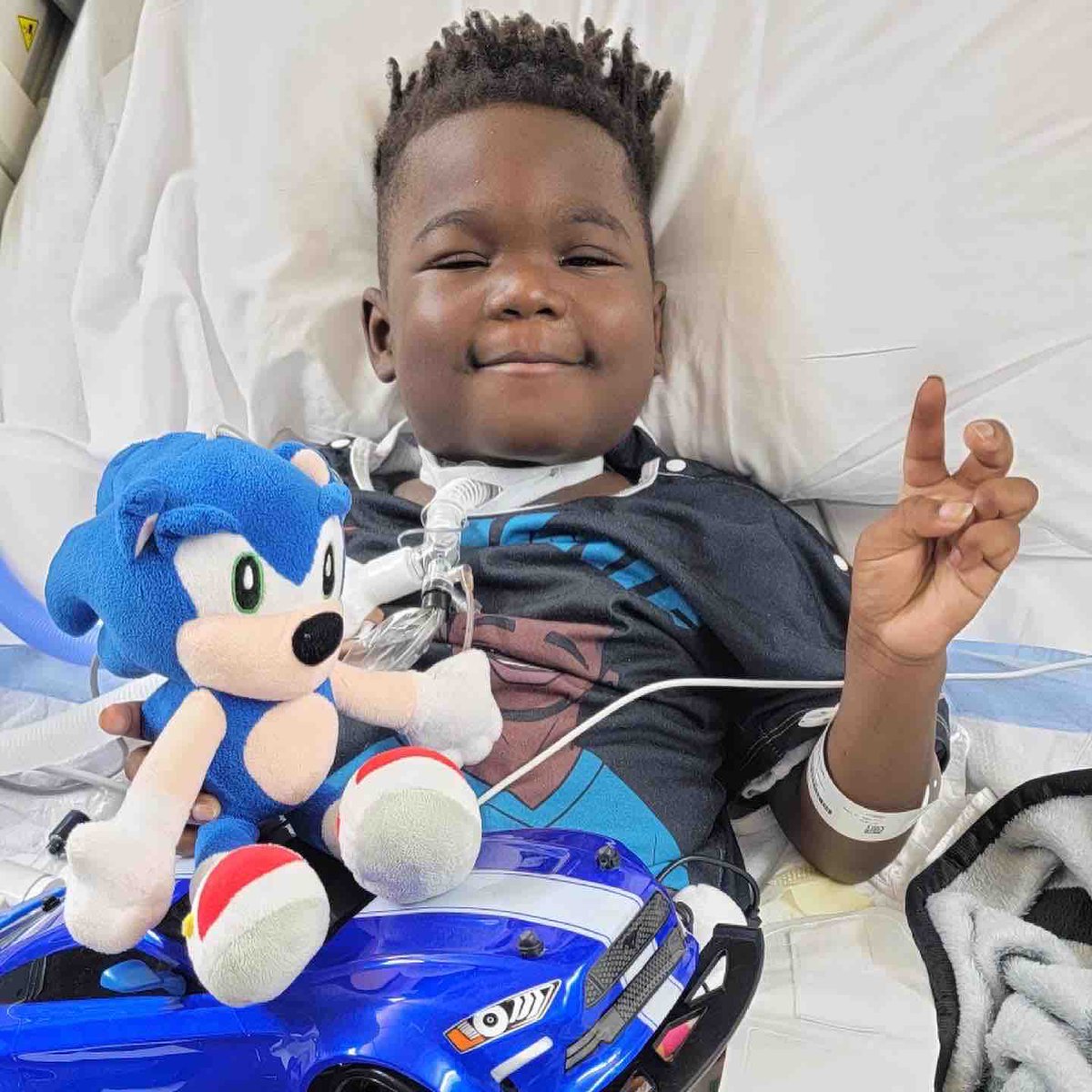 ChrisPayway's tweet photo. 6-year-old Antwain, who’s known for his viral video “Where we bout to eat at”, has passed away 🙏🏽🙏🏽🙏🏽 https://t.co/SCLstAoHfM
