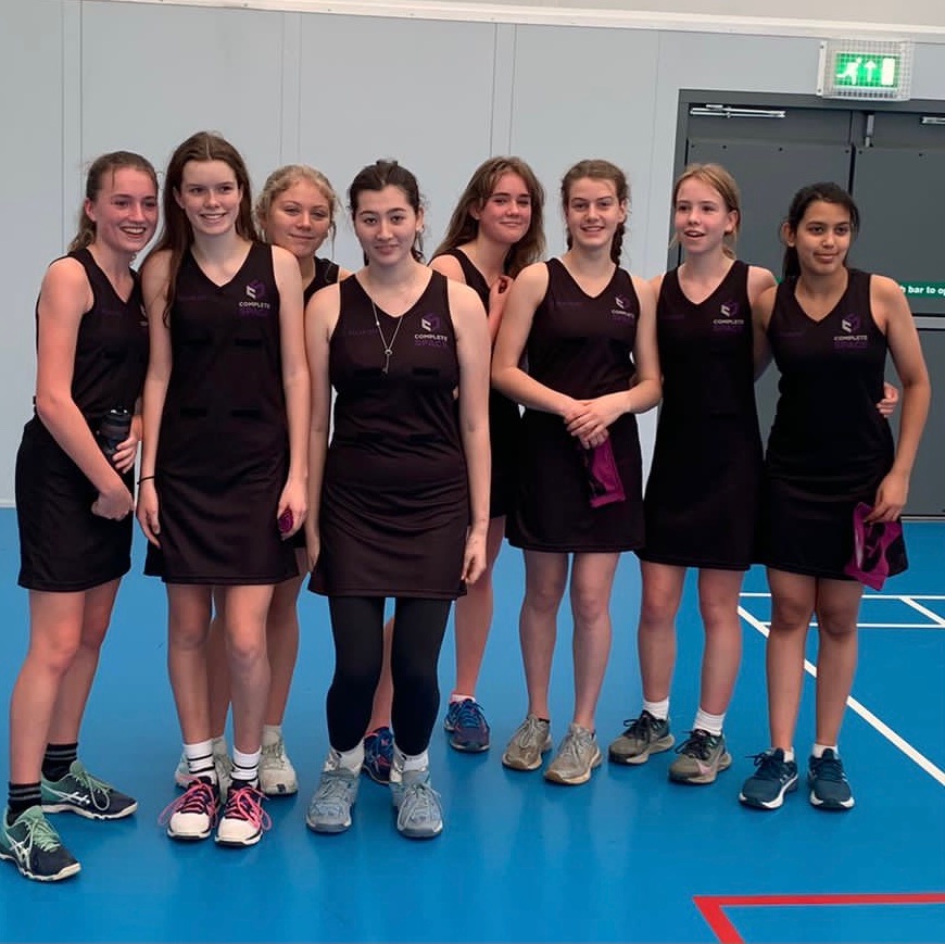 WindsorNetball's tweet image. Our U15’s had an early game against Newbury this morning in the BJNL. Windsor won 56-18 with some fantastic shooting, strong defensive play and a dominant Centre court.  Well deserved POM for Emily who worked tirelessly 💪 @BerksNetball