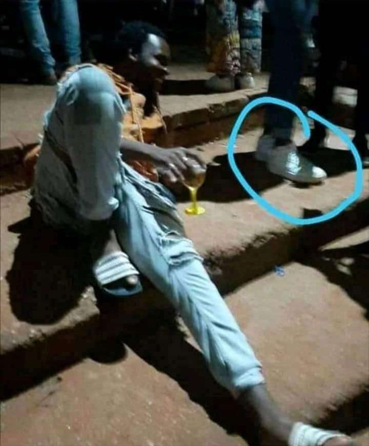 EdnessMsimango's tweet photo. Njhee ahi yona ya mhan Maria Efoso leyi 🤣🤣💔
#Efoso https://t.co/l43nqrTuTA