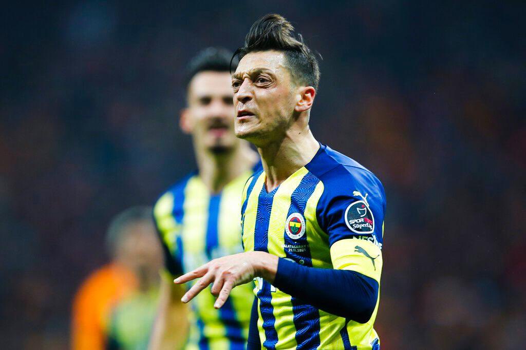 gencfborg's tweet photo. Bütün dünya biliyor Mesut cimbomdan büyüktür...

〽️10 🤫 https://t.co/16KkFLk28y