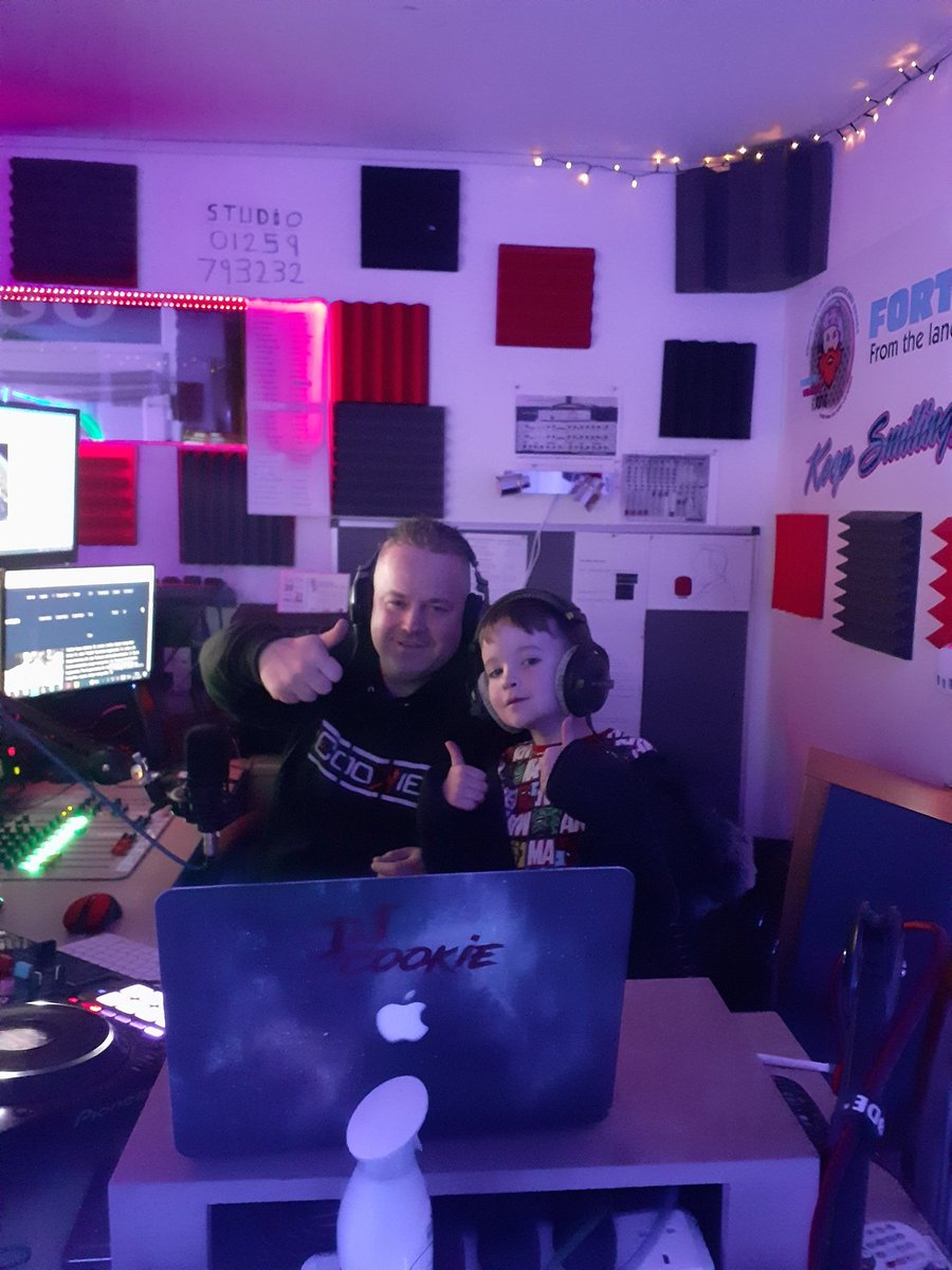 bryso1888's tweet photo. DJ Leon on the decks with his pal DJ cookie at Forth valley radio tonight. Listen from 7pm. @StTimothysPS
https://t.co/JSNmu7GhUu https://t.co/G8Bv4htAJ9