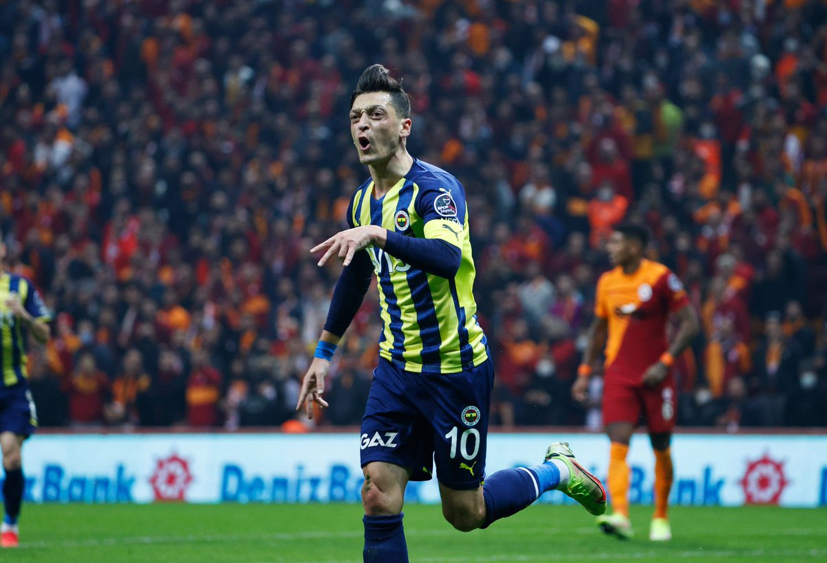 GERÇEK FENERBAHÇELİ MESUT ÖZİL