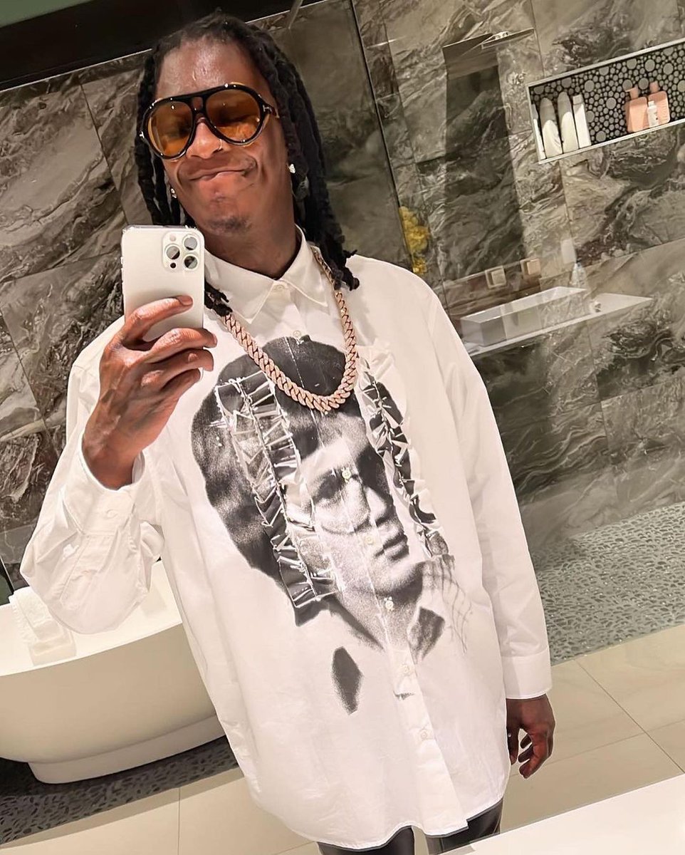 1045KISSFM's tweet photo. #SelfieSunday brought to you by #YoungThug 🐍💚 https://t.co/mPFgD3b4RF