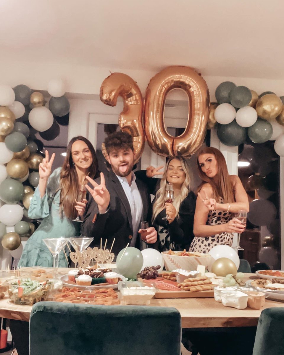 Jasonn988's tweet photo. Blessed from the rest 🥂🤎 #itsmybirthdaymonth https://t.co/8to2K0t1rZ