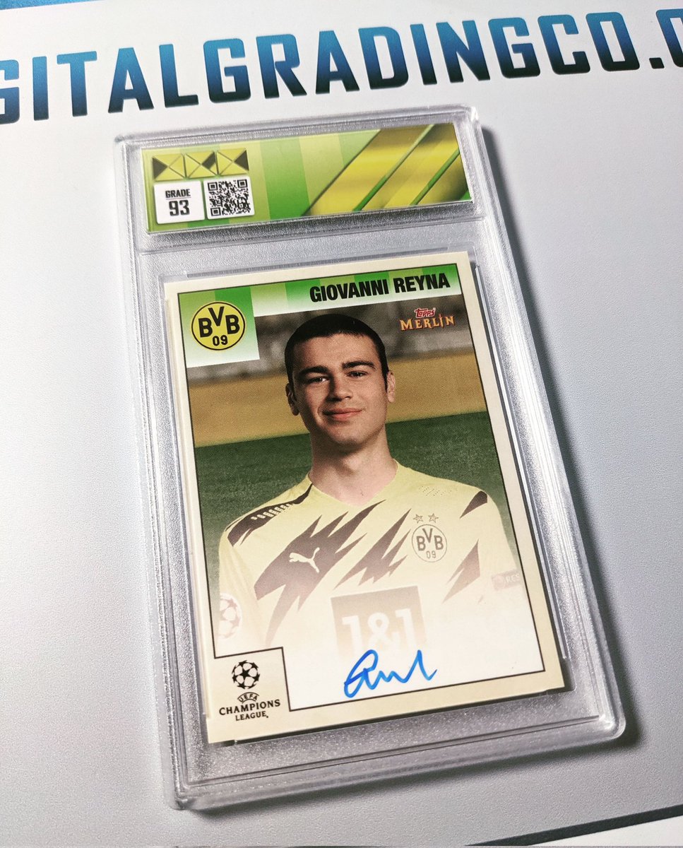 digital_grading's tweet photo. This is coming up in our premium slab break. Everyone hits a slab. We also have a live stream on Christmas day with a pick your sport slab break. One person who likes, RTs and comments below will win a spot on Christmas day free. Must be following this account https://t.co/GttDsoywWa