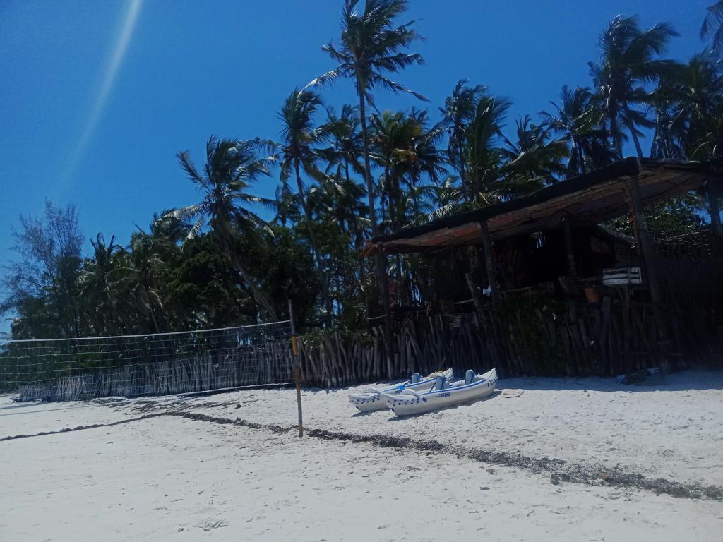 TravelPeponi's tweet photo. Kutembea kwingi ndio kuona mengi! Zuru Diani beach na ujionee maandhari ya kuvutia😃(coast accent)
Breaking news #TembeaKenya #nature #Uhurupark Kalonzo #MasculinitySaturday #QatariGP Kenyans kagwe https://t.co/ac2b2DB2Sh