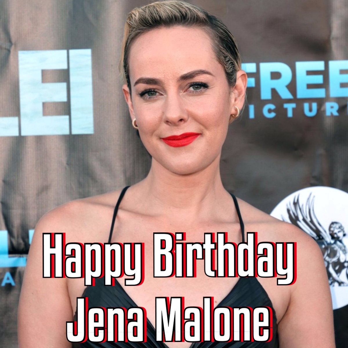 pandp2005's tweet image. Happy Birthday @MaloneJena! 😊🥳🎂🍷🎉🎊😍💖 #LydiaBennet #PrideandPrejudice2005
