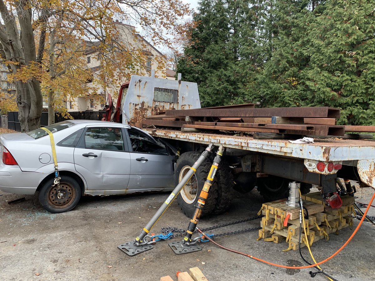 mcfrsPIO's tweet photo. Every Day is @mcfrs @mcvfra Training Day @MontgomeryCoMD - 2nd annual joint training weekend taking place at @BCCRS in conjunction with @RockvilleVFD Extrication, rope rescue, man vs machine, and more. https://t.co/lkSRmojfCK