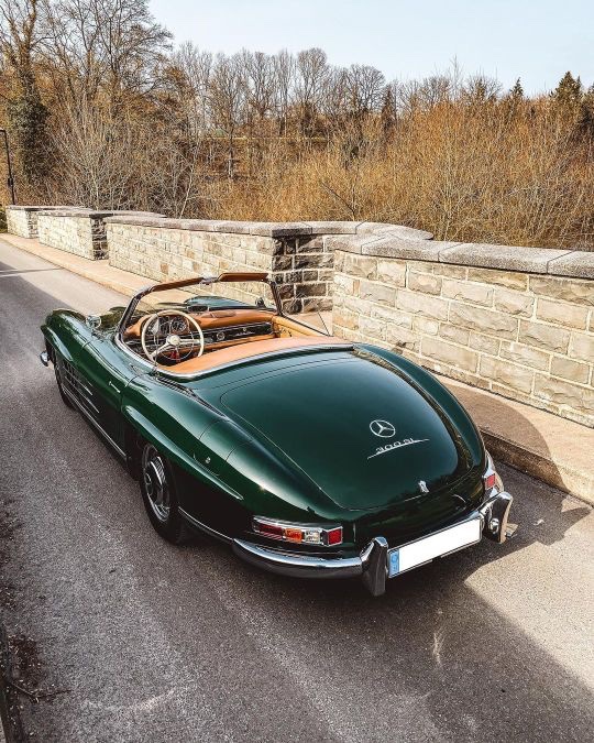 Virage8's tweet photo. Hope you guys enjoyed a great weekend!
#weekend #collectorcar #porncar #mercedes #mercedes300sl #style #ridingwithstyle #virage8 #enjoyyourride #enjoyyourlife #cestgeant
#thisisvirage8
https://t.co/HDZ7yeQe61
Photo credit unknown https://t.co/BBupaelS7v