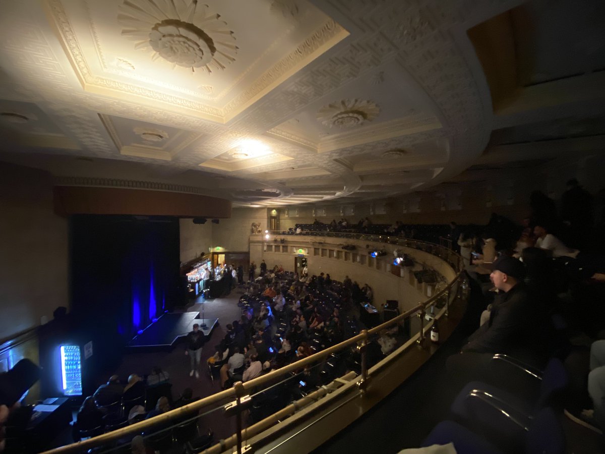SYSpectator's tweet photo. #NigelNg’s #Sheffield comedy show is about to start soon! The room is starting to fill up! Are you watching tonight? 

#UncleRoger @SheffCityHall #MemorialHall @MrNigelNg https://t.co/xcqr1OX4zF