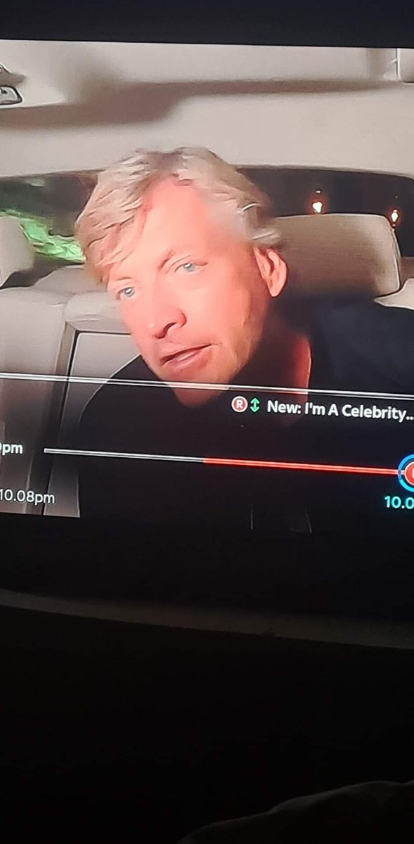 MikeyCarroll1's tweet photo. #ImACeleb how fucking long was that car journey 😂😂😂 https://t.co/IieiD6joaW