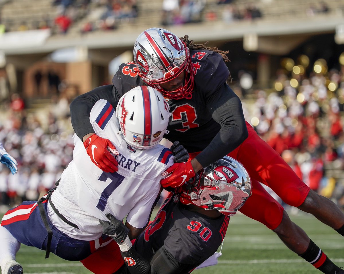WKURecruiting's tweet photo. ✅BIGGER
✅FASTER
✅STRONGER

@nikocooper_9 @jaquesevans9 https://t.co/JLezTWOiYw