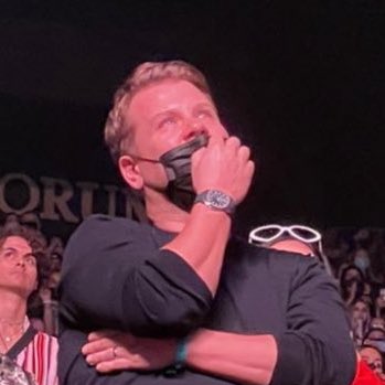fitflt09's tweet photo. no thoughts head empty, jus james corden crying at harry styles’ first and last love on tour show. https://t.co/zZg8UaaBKp