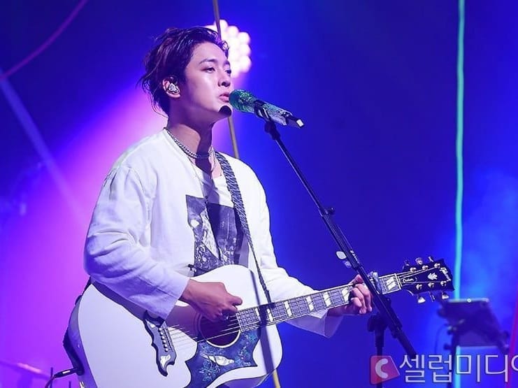 Henecia_ArgOFIC's tweet photo. #KimHyunJoong #SS501

#Fancam  del concierto  de Hyun Joong

Créditos en la imagen. https://t.co/mRo1wrR1mJ