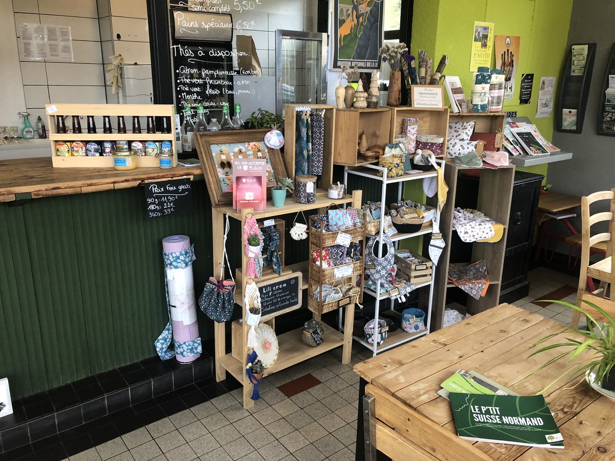 LyndaLahalle's tweet photo. #ESS #DevEco #consommerlocal #territoires #proximité
Fin de semaine à #lehom @Le Quai d'Harcourt, café-épicerie
vente de produits alimentaires et d’hygiène, de produits en #vrac, #locaux.
Aide @RegionNormandie Emergence ESS de 15089€
@NdieConquerante @Herve_Morin https://t.co/0ZJvHzm3Ek