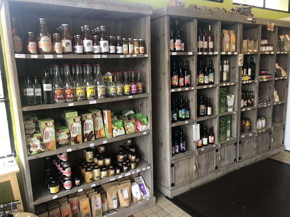 LyndaLahalle's tweet photo. #ESS #DevEco #consommerlocal #territoires #proximité
Fin de semaine à #lehom @Le Quai d'Harcourt, café-épicerie
vente de produits alimentaires et d’hygiène, de produits en #vrac, #locaux.
Aide @RegionNormandie Emergence ESS de 15089€
@NdieConquerante @Herve_Morin https://t.co/0ZJvHzm3Ek