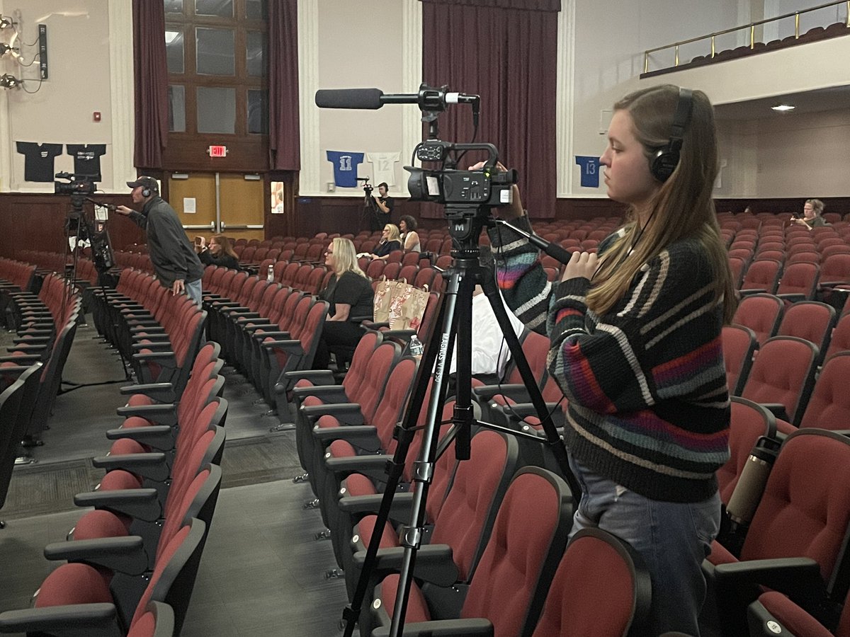 Audrey Miller (@oamilhus) on Twitter photo Oceanside Video students helping the Long Beach Theater Guild film a theatrical experience for children with sensory issues. <a href="/OSchoolsPR/">Oceanside School District #OSD_NY</a> Oceanside Video students helping the Long Beach Theater Guild film a theatrical experience for children with sensory issues. <a href="/OSchoolsPR/">Oceanside School District #OSD_NY</a>