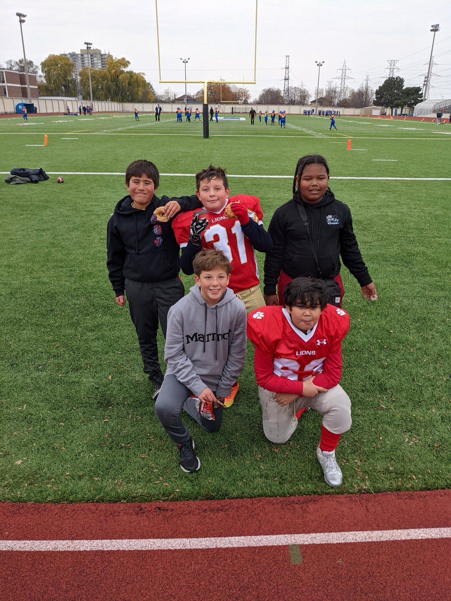 Wow, what an end to the season.
Ladies and gentleman allow me present to you the provincial u10 OFL FALL CUP winners, the Cambridge <a href="/CMFALions/">Cambridge Lions</a>. First time ever provincial winners. So proud of those kids. So proud of everyone. Go Lions Go