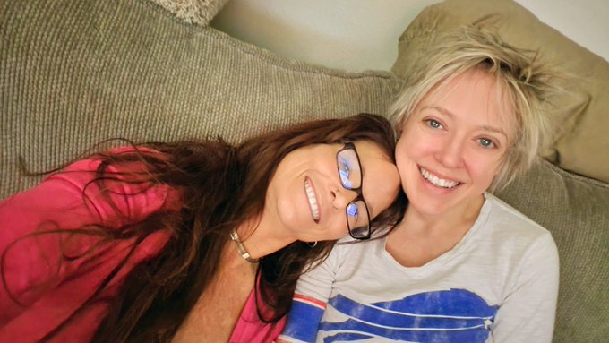 How do you watch football? This is how @DeeWilliamsXXX &amp; I do it! 🥰😂 https://t.co/Uu6RgGTCNG<a class="tags" href="/tag/deewilliamsxxx">@deewilliamsxxx</a>