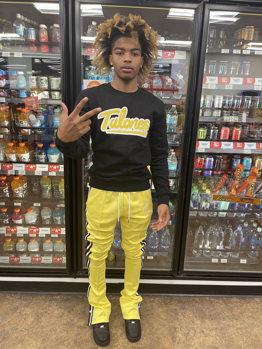 Shadow_Fivee's tweet photo. Flyer den a “hornet” but I’m real as i can “🐝”❗️
#Freejoker #Freemadmax #freebloxkspinna https://t.co/oHlEeOsVrq
