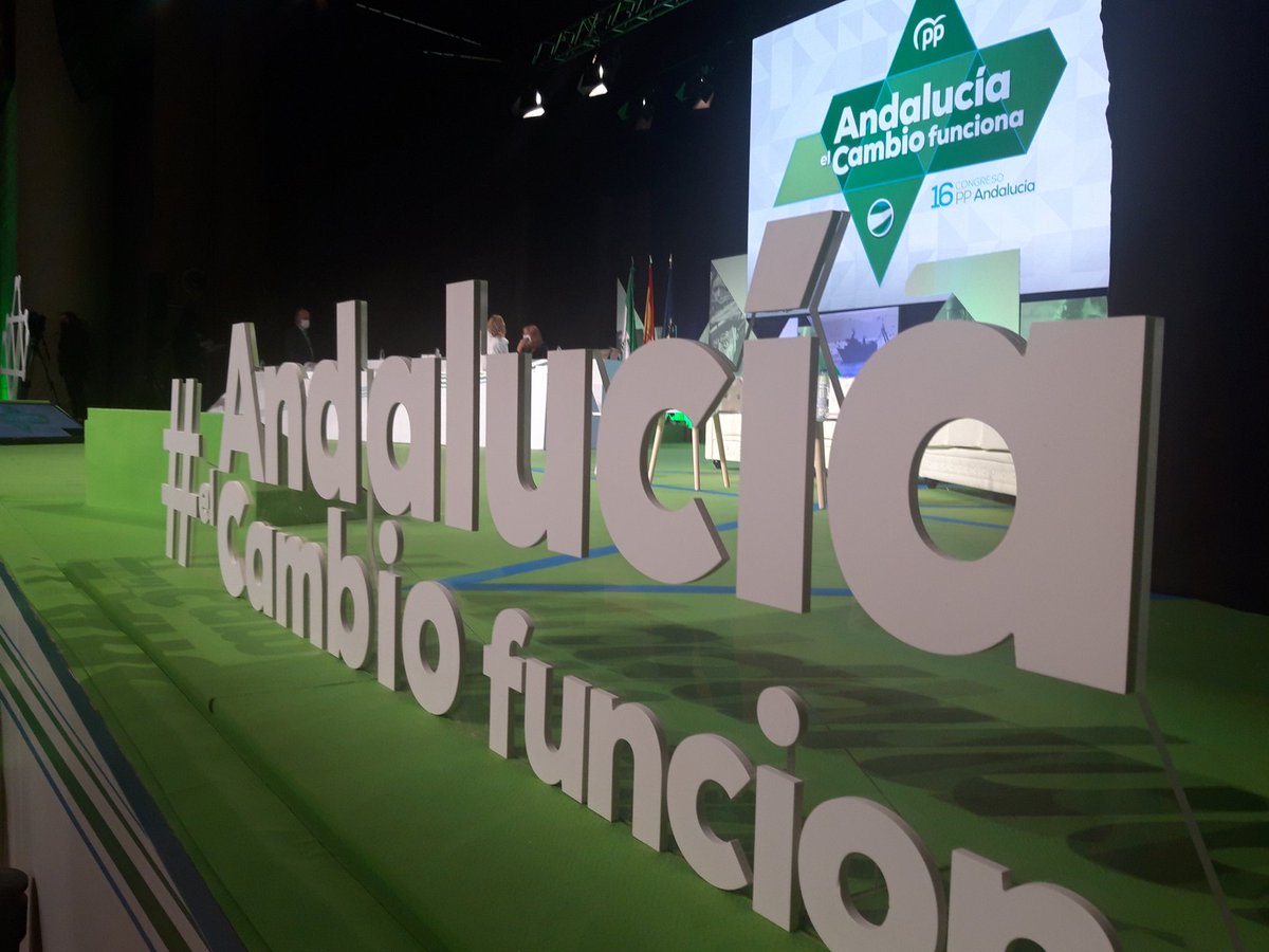 PopularesRio's tweet photo. Emocionante Congreso Regional donde hemos reelegido a #JuanmaMoreno Presidente del PP de Andalucía. Gracias a nuestros compañeros que han representado a #LoraDelRio. 
El #GobiernoDelCambio sigue adelante. Con el PP #loraavanza https://t.co/T8CHTNFg5O