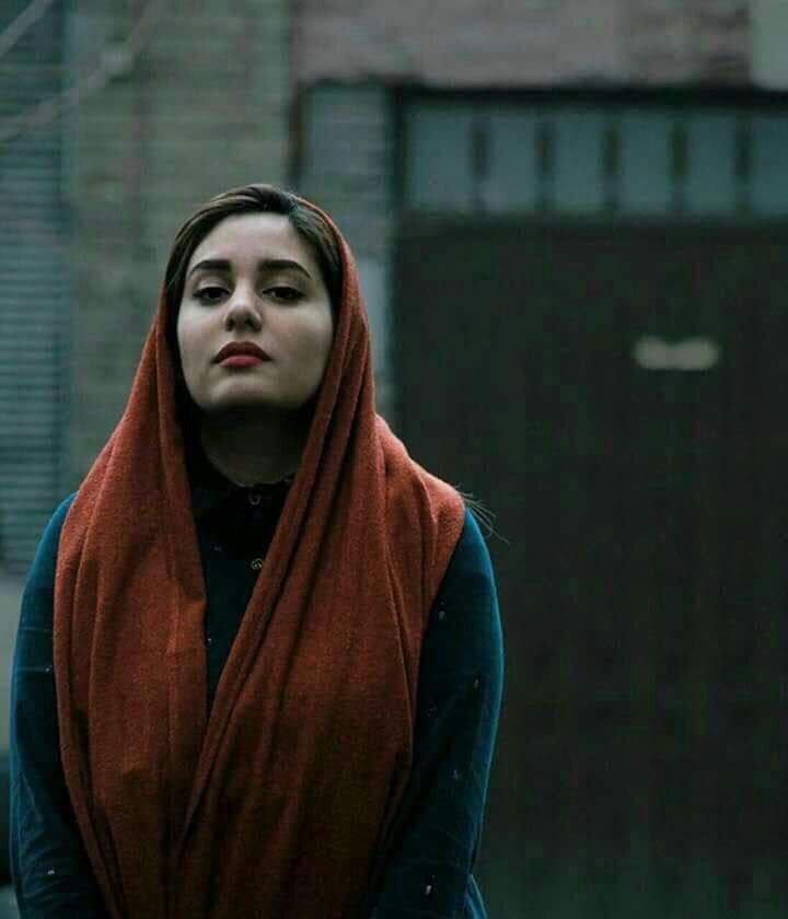 .

 هنــُاڪَ فَــرقٌ بِــينَ الغــَائِب وَالمُتــغيّب ،
الأوّل يُــريد العَــودَة ,وَالآخــَر يُــرِيد التَّهــرُب
 ..؛