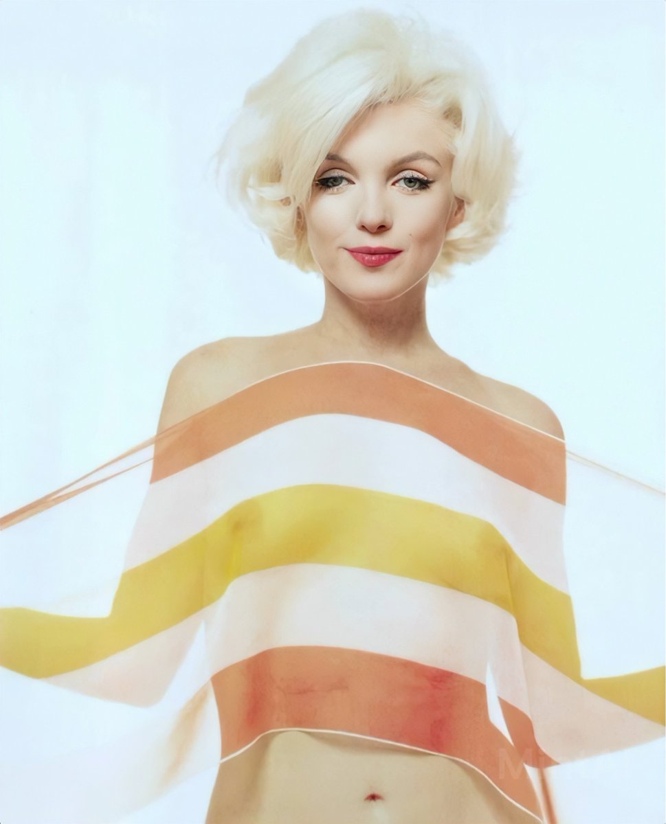 MarilynDiary's tweet photo. Marilyn Monroe photographed by Bert Stern in 1962. https://t.co/BFxVI3bvip