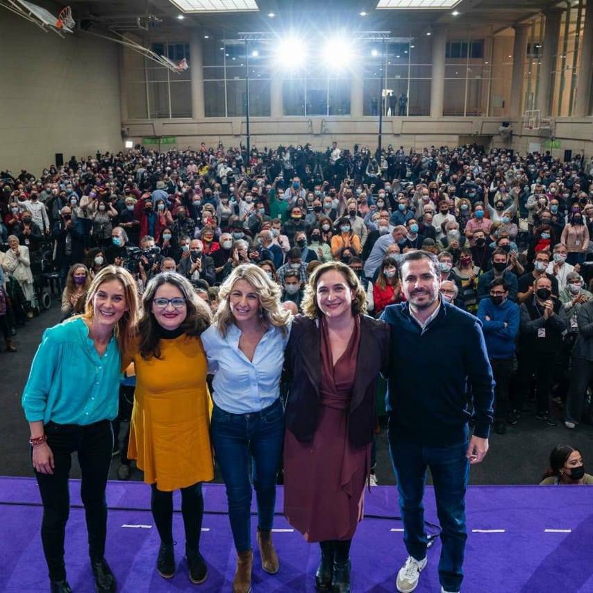 MontgatUnida's tweet photo. Hoy hemos vivido un encuentro muy especial en Barcelona para culminar la asamblea de @CatEnComu.
Recuperar energías para hacer buena política al servicio de la gente. Juntas avanzamos en democracia.
#GuanyarPerTransformar https://t.co/GG0ZXQks8w