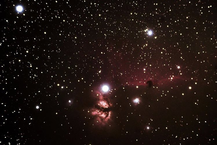 Misma foto con un año de diferencia, la curva de aprendizaje en astrofotografía es lenta, pero merece mucho la pena, seguimos! 🚀 #Astrophotography
