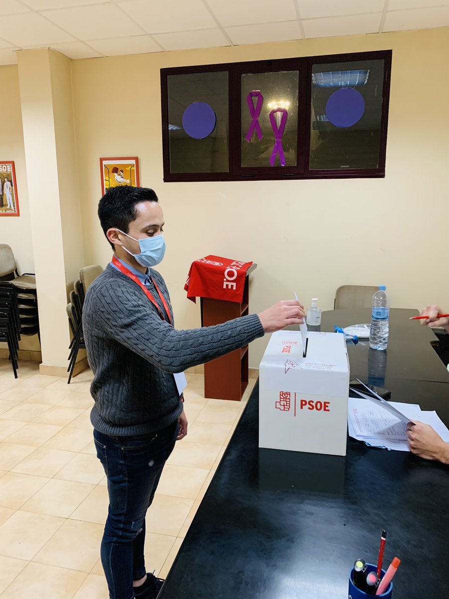 javierfdezi92's tweet photo. 🌹 Desde el máximo respeto hacia tod@s l@s compañer@s en este proceso congresual, hoy he votado 🗳 a la candidatura del compañero
@guardiola_92 para liderar el @JSE_ORG 💪

#YoConJaviGuardiola 🌹
@volveraser__ 
#NuestroMomento https://t.co/OTQZoNNm0o
