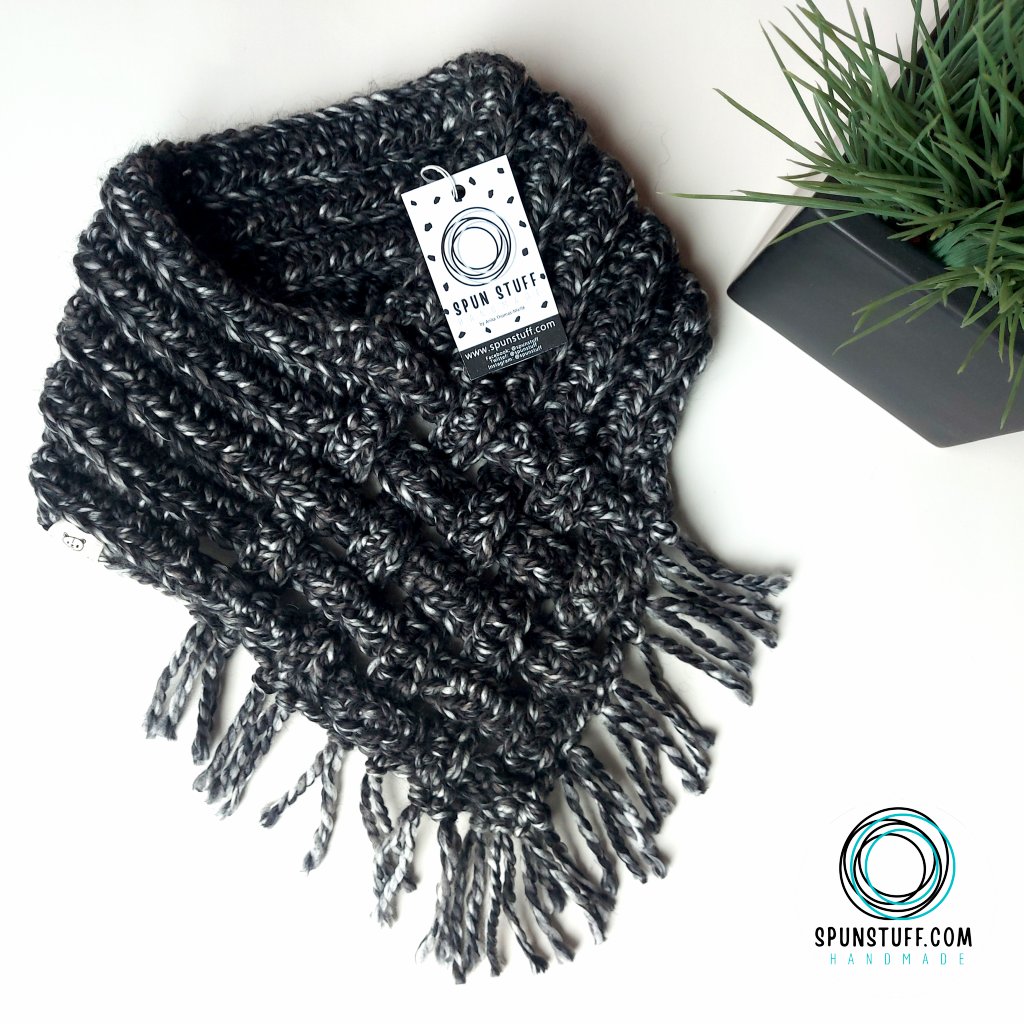 spunstuff's tweet photo. Beautiful #handmade #cowl, #crochet w/woven lattice feature &amp; tassels! Accessorize &amp; stay #warm &amp; #cozy!
❄️$65 no tax
❄️80% Acrylic 20% Wool, super soft
❄️Tag or post about us &amp; get 10% off on your next purchase

Comment “SOLD” to claim and send me a DM.

#shoplocal #HamOnt https://t.co/SkCpvG0UUv