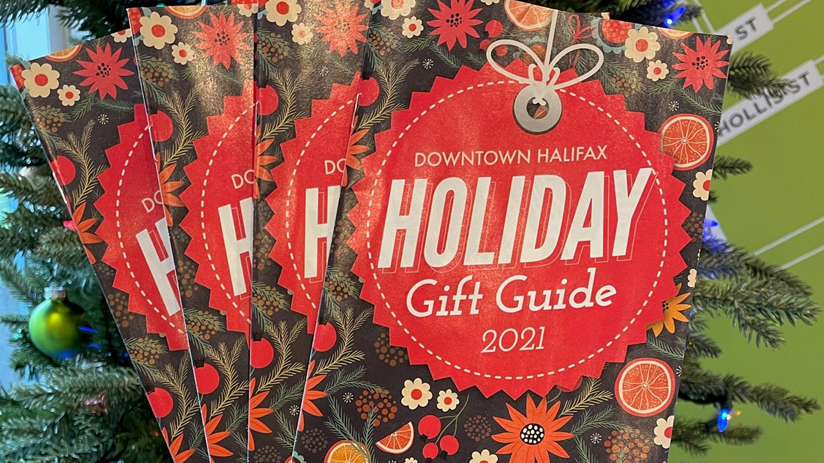 DowntownHalifax's tweet photo. The 2021 Downtown Halifax Holiday Gift Guides are ready!๐ The Guide features over 70 businesses from #DowntownHalifax and @SpringGardenRd and are being delivered to a mailbox near you this week, or you can check out the online Guide at https://t.co/Xn9HFtz3tq. #GiftGuideDT https://t.co/X1Pi4ItYJ8