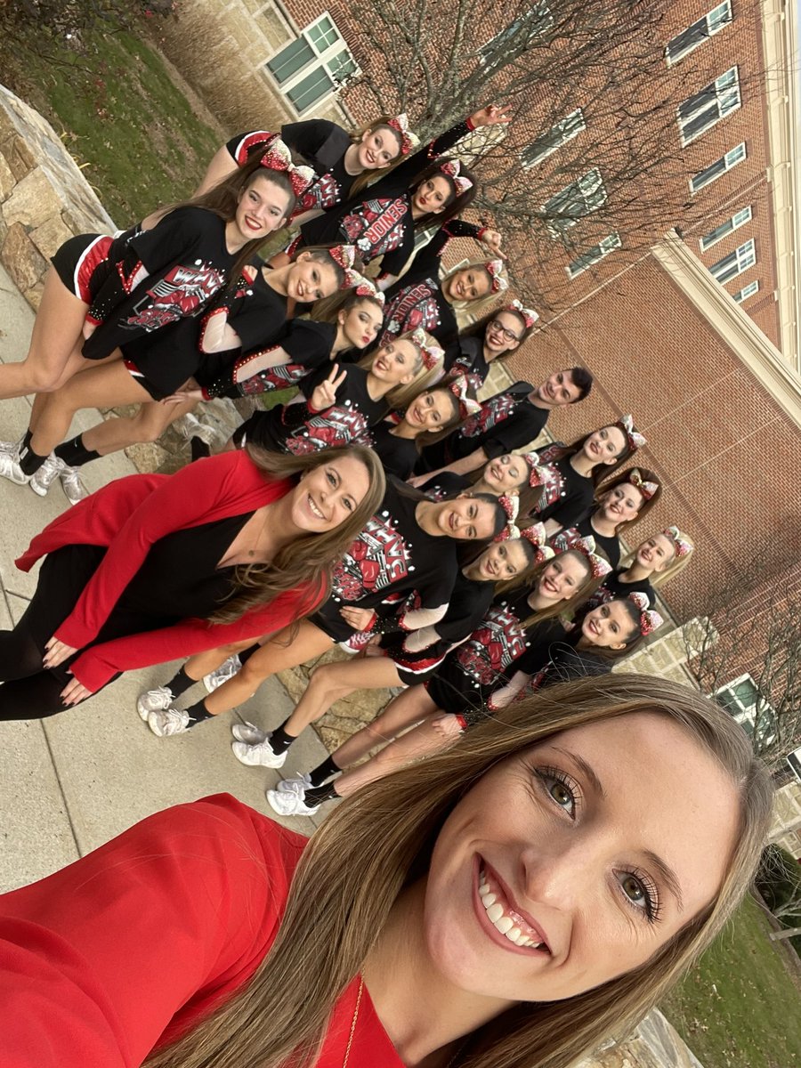 WHPantherCheer's tweet photo. Here we go! En route to Worcester! ❤️ https://t.co/JZb9r5Q7FJ