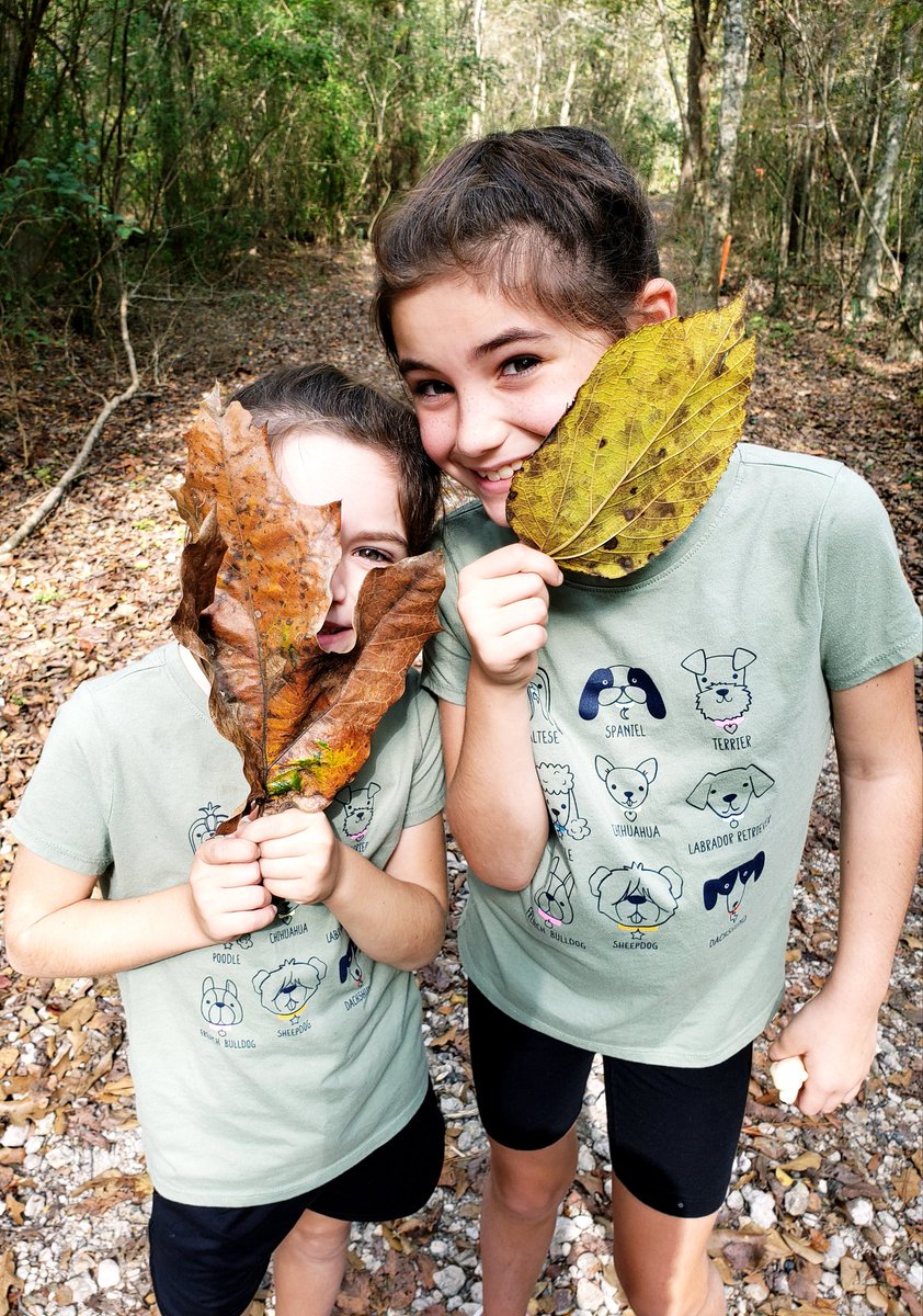 Teaching_IsLife's tweet image. Love, laughter, and leaves...there is nothing more restoring than being in nature with my girls. #ThoseAndersonGirls #AveryMonster #BabyBop