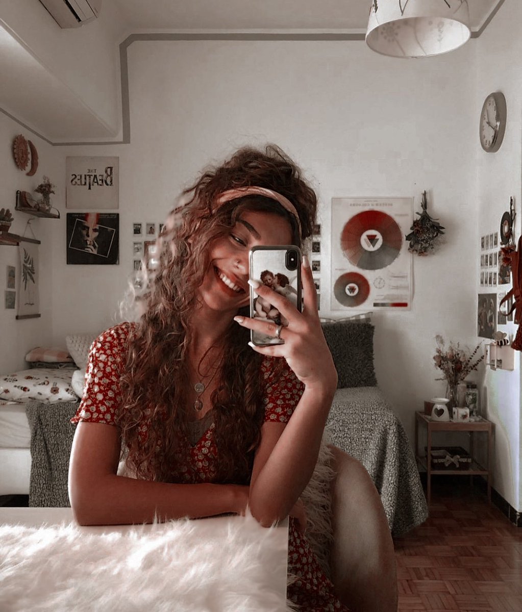 AUSTIN DE LUCA.
⠀ ⠀ ⠀⠀
poet. actress. too socially awkward to function. she/they. infp-t. capricorn. hufflepuff. temp pinned.
⠀⠀⠀ ⠀ ⠀⠀ ⠀⠀⠀ ┊
⠀ ⠀⠀ ⠀ ⠀⠀ ⠀ ⠀ 𖥸