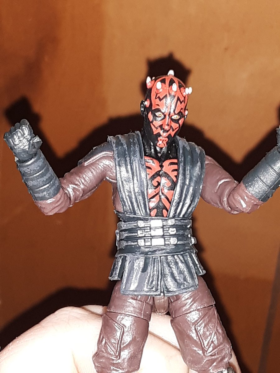 PyriteHearts's tweet photo. A recent addition to the shelf, Mandalore Outfit Maul with the titillating plunging neckline and displayed in the place of honor, gotta love those extra POA in some of these figures. #ACTIONFIGURES #starwars #darthmaul #emperorkenobi https://t.co/qcaXToNcsb