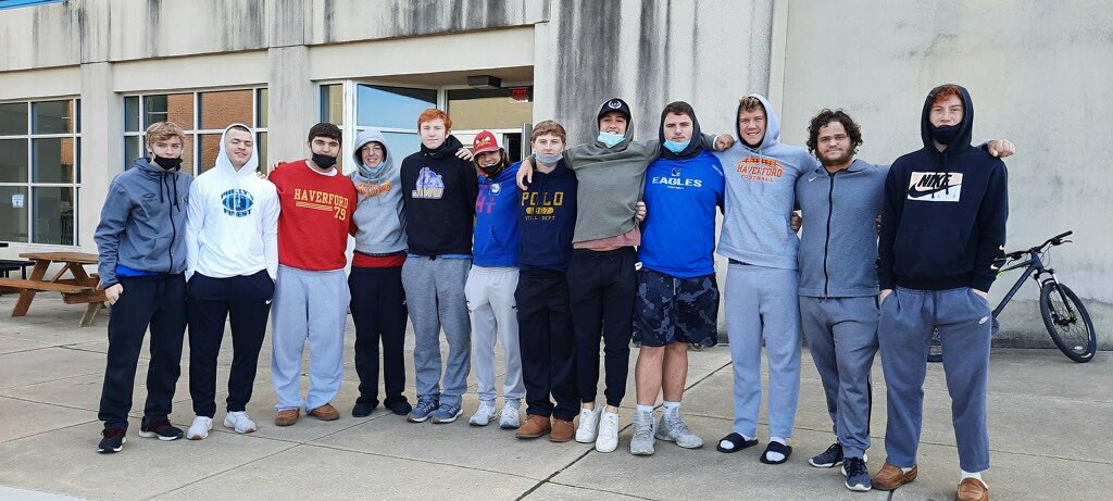 HHSFordsFB's tweet photo. Our players were up bright and early collecting and organizing donations to provide Thanksgiving dinner for over 30 families in our township. Thank you to our student-athletes and our community members who donated their time and resources! #HPride #HRE https://t.co/yiKpqKjRk7