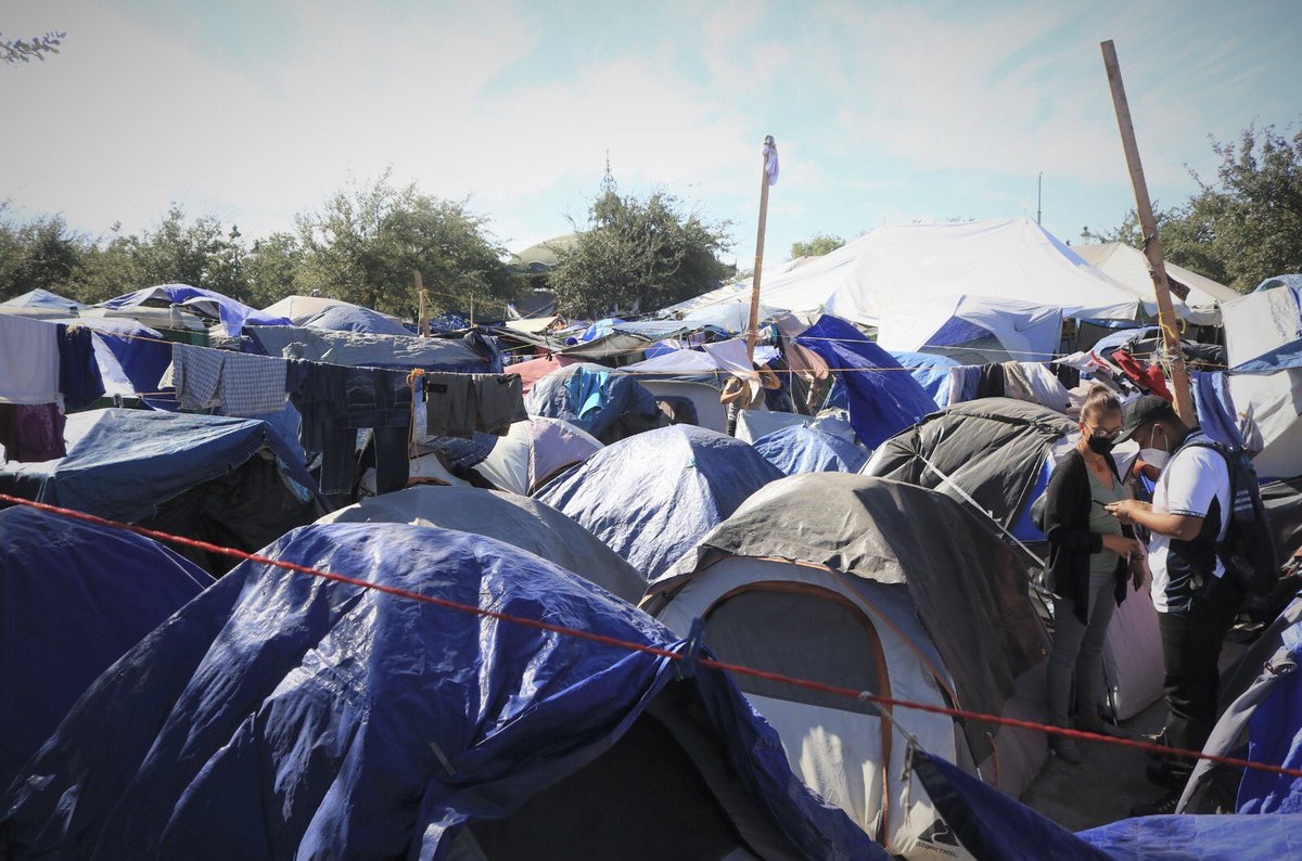 DylanBaddour's tweet photo. At the US border in Reynosa, Mexico, hundreds of families wait in tents for the repeal of Title 42, a US law limiting asylum access during the Covid pandemic. Some have been here for five months. They hope to eventually present their asylum claims across the nearby Rio Grande. https://t.co/WaB05TjbQS