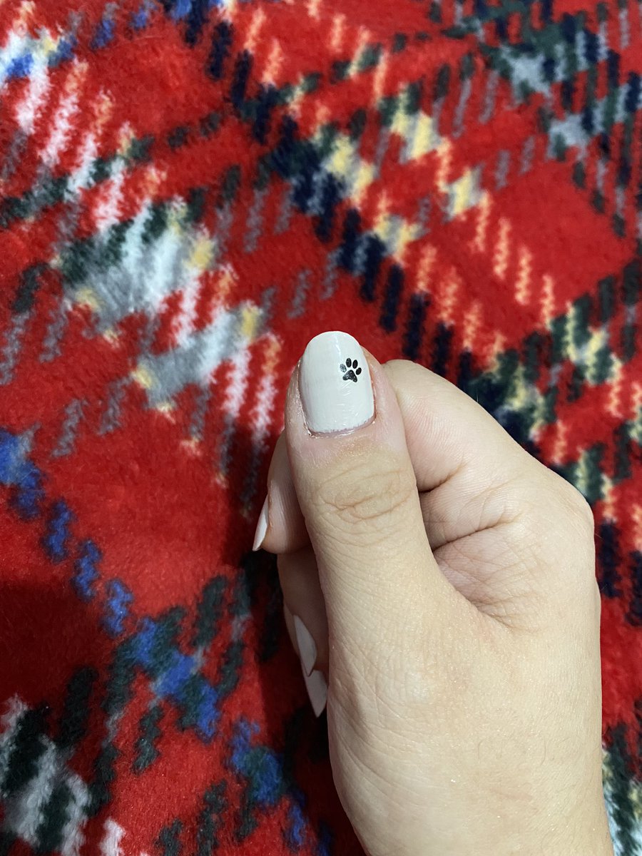 patili tırnağımın güzelliği 🥺♥️ yaptığımdan beri tırnağıma bakıyorum