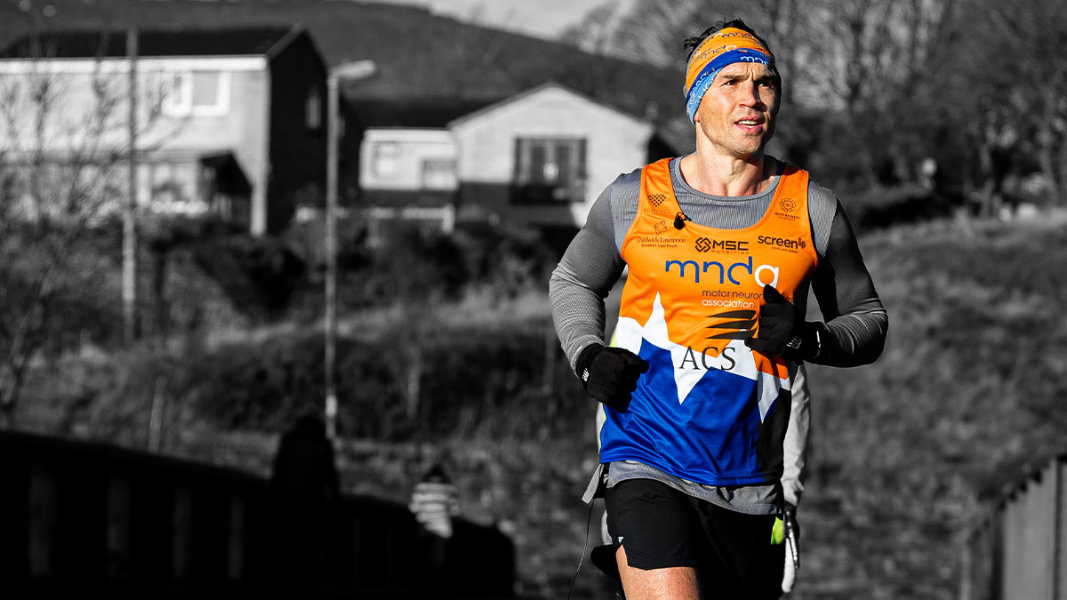 🗺️ 101 miles
⏰ 24 hours
💪 Kevin Sinfield

Be ready bright and early tomorrow for The Extra Mile challenge. Tune into #BBCBreakfast for coverage.

Send your messages of support to Kev using #TheExtraMile - he will be using them as motivation 👏 mndassociation.org/theextramile