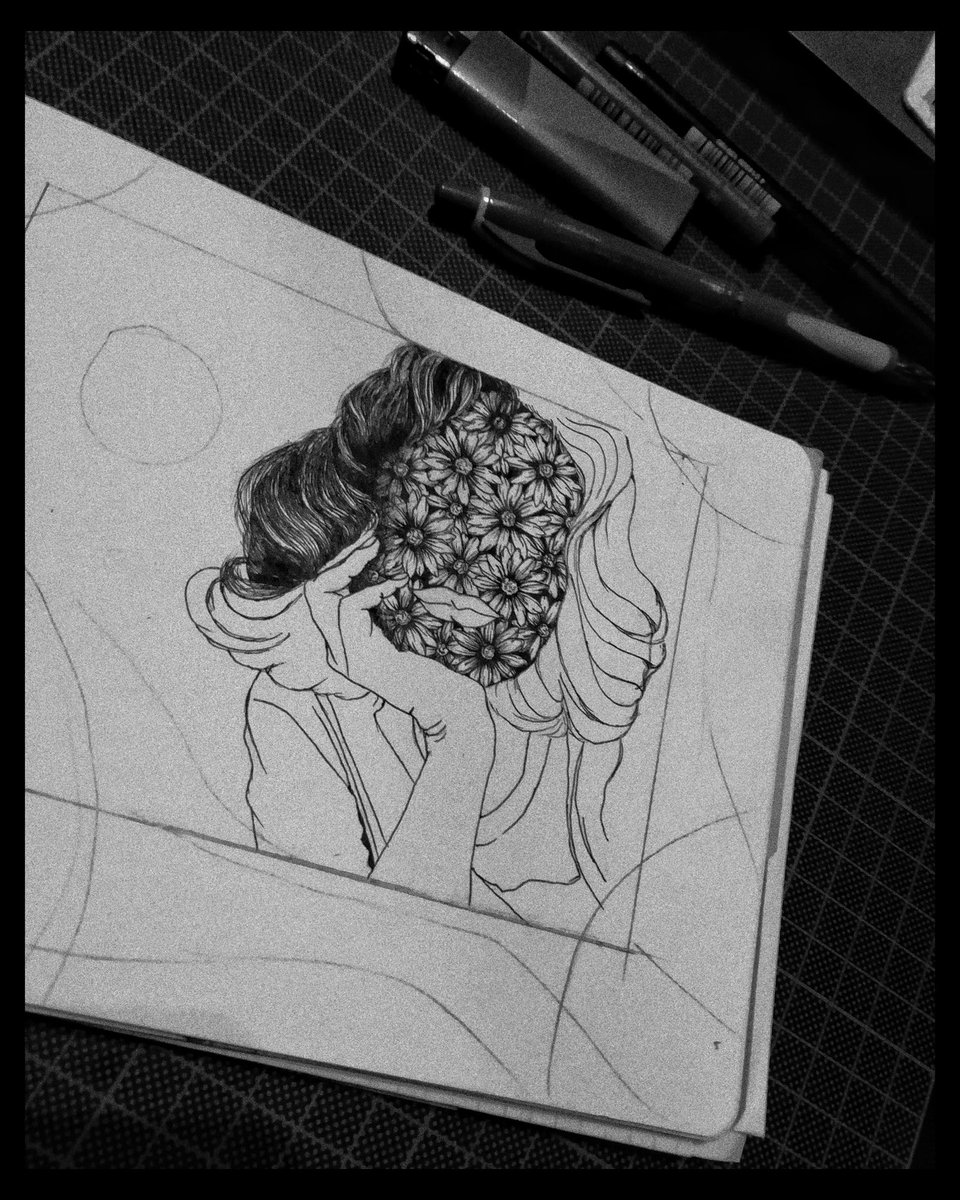 ArtistViktorija's tweet photo. Back to unfinished works 🌼
Trust the process 👌
#ViktorijaArtist #code_DAISY #art #artist #drawing https://t.co/0YZqqSmO4Y