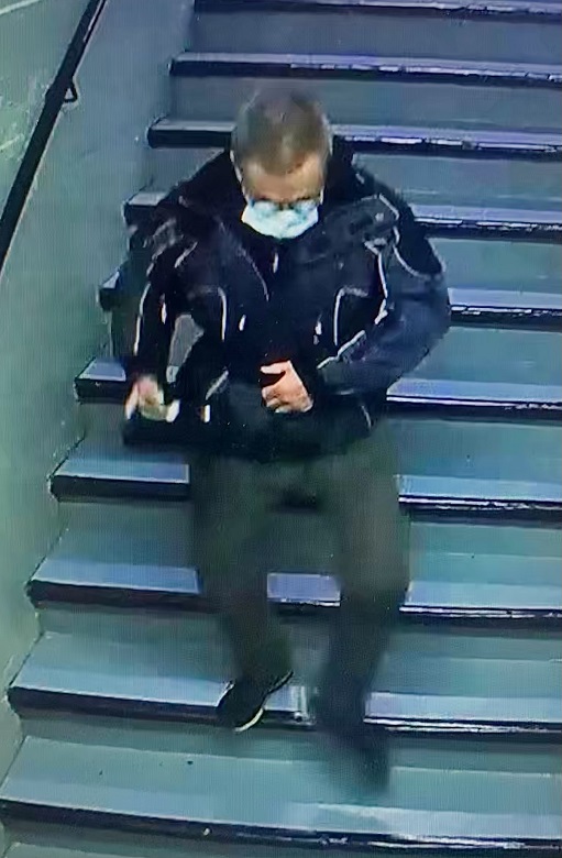 AnythingGrowsSEEDS (@anythinggrowsst) on Twitter photo #LdnOnt do you know this man? He stole a vendors cash box last weekend at <a href="/TheMarketWFD/">The Market at WFD</a>. If you think you recognize him, please reach out to crime stoppers at (519) 661-8477 <a href="/lpsmediaoffice/">London Police Service ON</a> #crook #robber @DownieStBake <a href="/bifana_boys/">Bifana boys</a> <a href="/FritterShop/">TheFritterShop</a> @peppertreespice <a href="/VillageMeatShop/">TheVillageMeatShop</a> #LdnOnt do you know this man? He stole a vendors cash box last weekend at <a href="/TheMarketWFD/">The Market at WFD</a>. If you think you recognize him, please reach out to crime stoppers at (519) 661-8477 <a href="/lpsmediaoffice/">London Police Service ON</a> #crook #robber @DownieStBake <a href="/bifana_boys/">Bifana boys</a> <a href="/FritterShop/">TheFritterShop</a> @peppertreespice <a href="/VillageMeatShop/">TheVillageMeatShop</a>